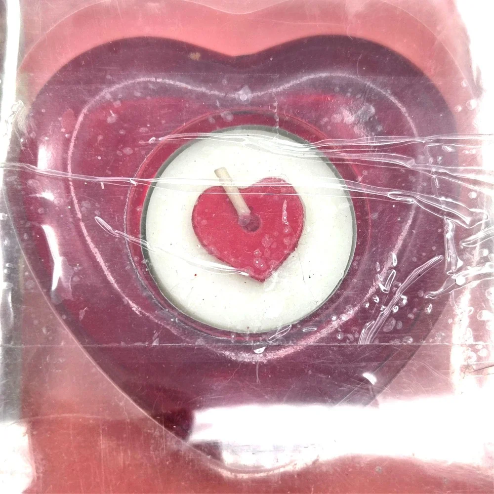RED Heart‎ Shaped Candle and 6 Heart Shaped Tea Lights in Box